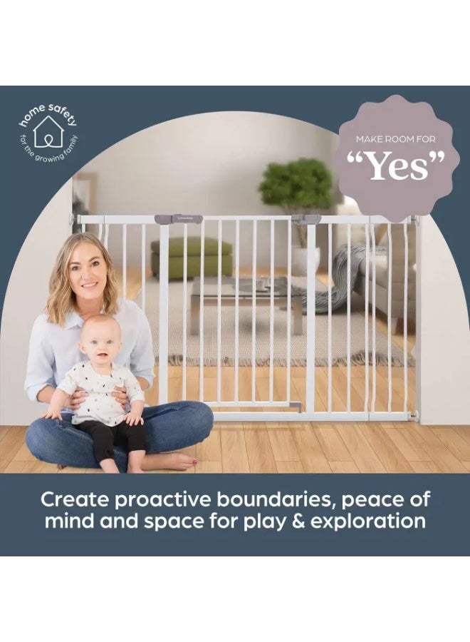 بوستون بوابة أطفال دريم بيبي آفا عريضة للغاية تُثبّت بالضغط - تناسب الفتحات من 99 إلى 105.5 سم - مزودة بخاصية البقاء مفتوحة وتشغيل بيد واحدة - مثالية للسلالم والممرات والأبواب الكبيرة - أبيض - Image 4